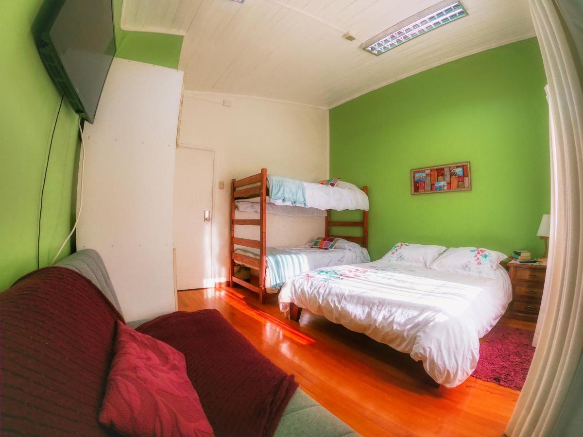 Green Hostel Valdivia Eksteriør billede